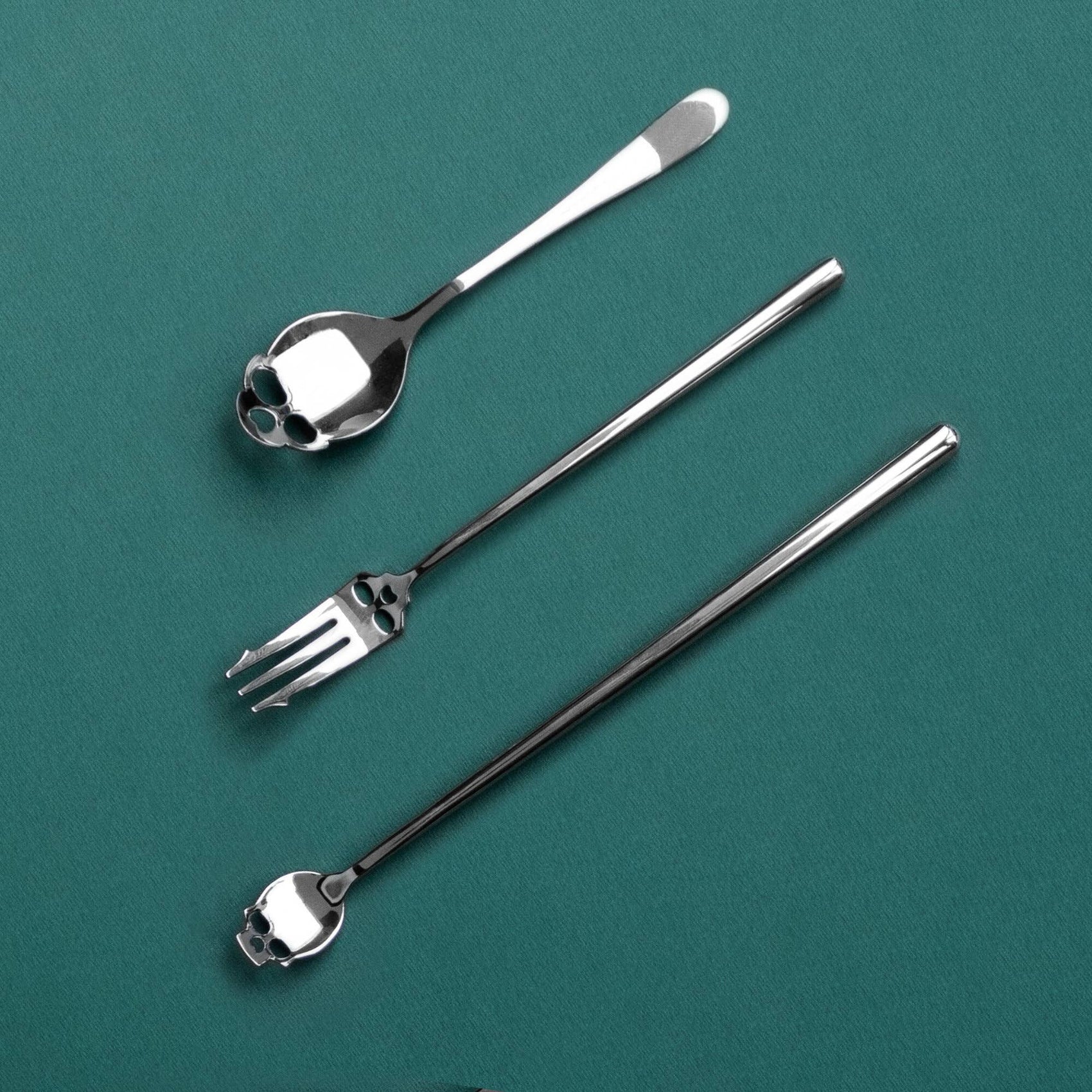 SUCK UK Ltd - USA - Skull Sugar-Spoon - Stainless steel teaspoon with cut-outs: Silver