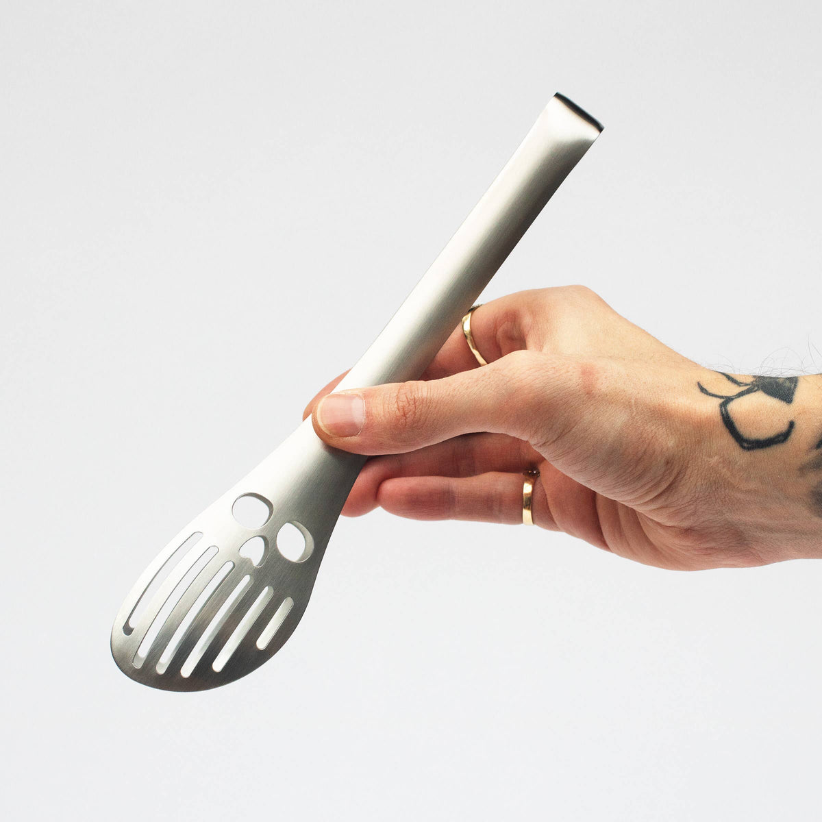 SUCK UK Ltd - USA - Skull Tongs - Stainless-steel kitchenware for tough chefs