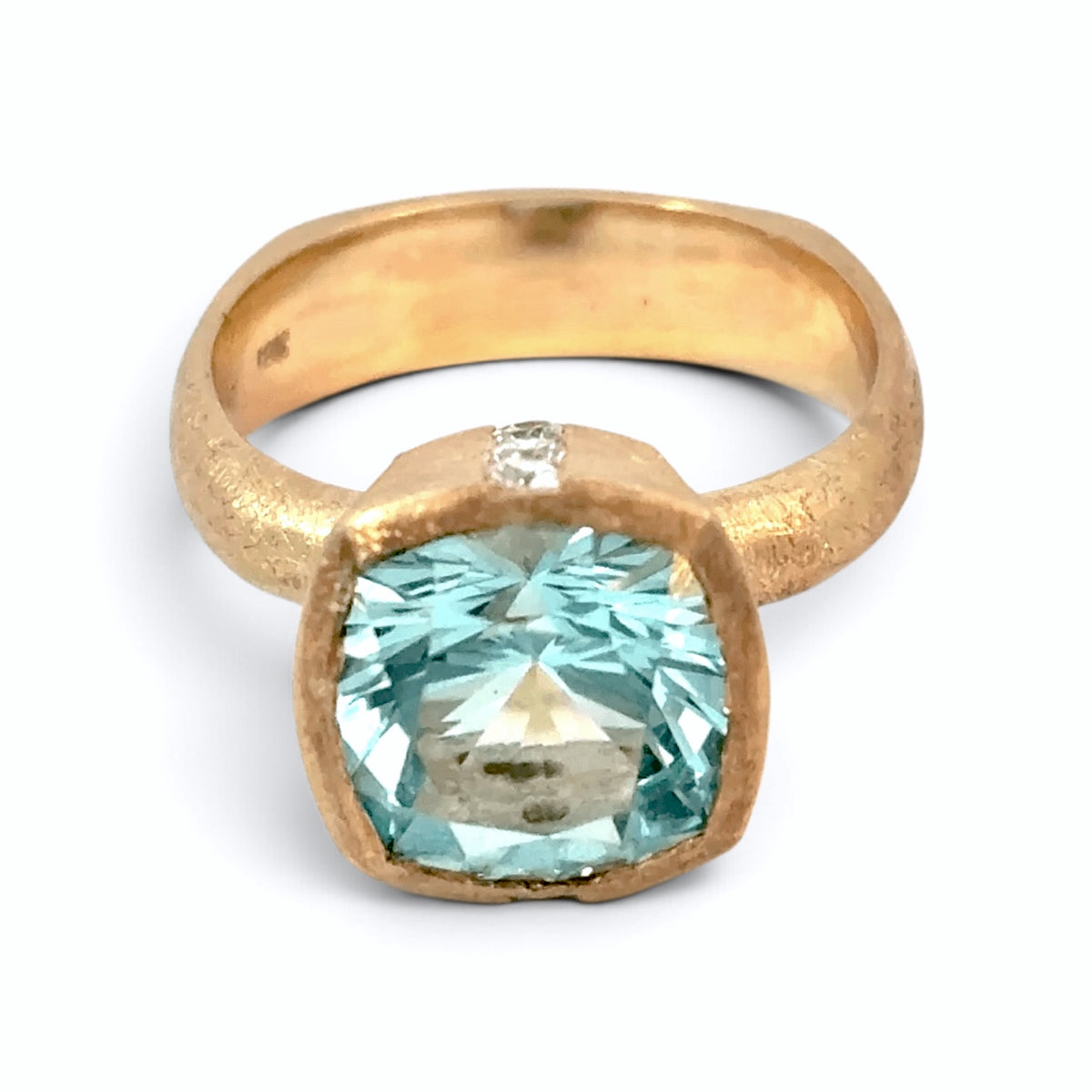 Ruff Goldsmiths: Aquamarine & Diamond Ring