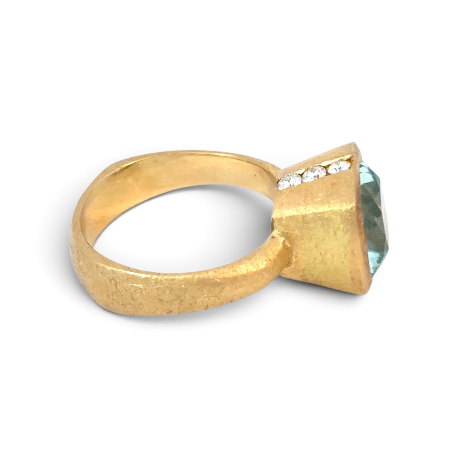 Ruff Goldsmiths: Aquamarine & Diamond Ring