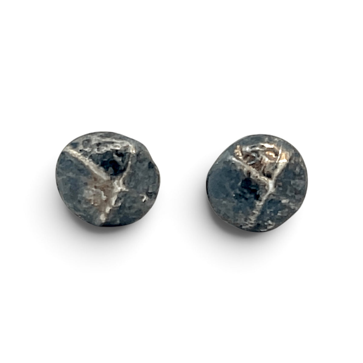Kelly Miller: Single Recyled X Circle Stud arrings - Patina