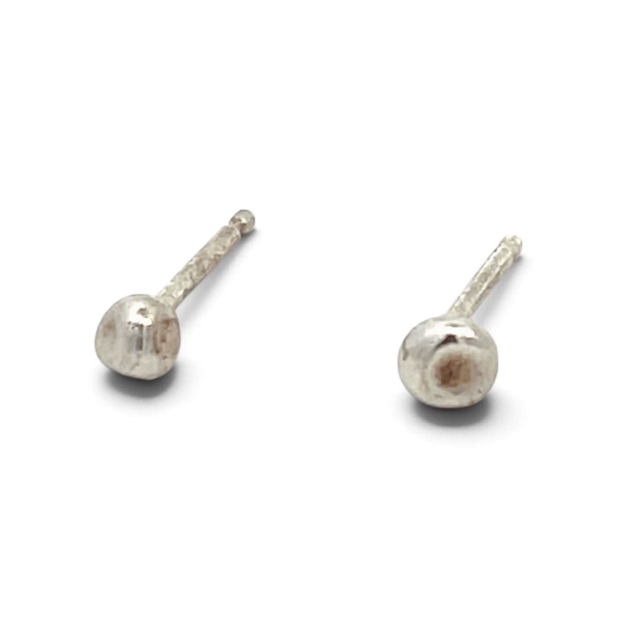 Kelly Miller:Small Stud Earrings