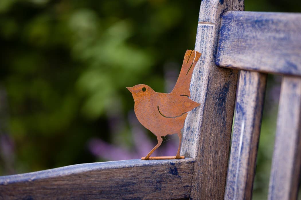 Elegant Garden Design - Baby Robin Tab