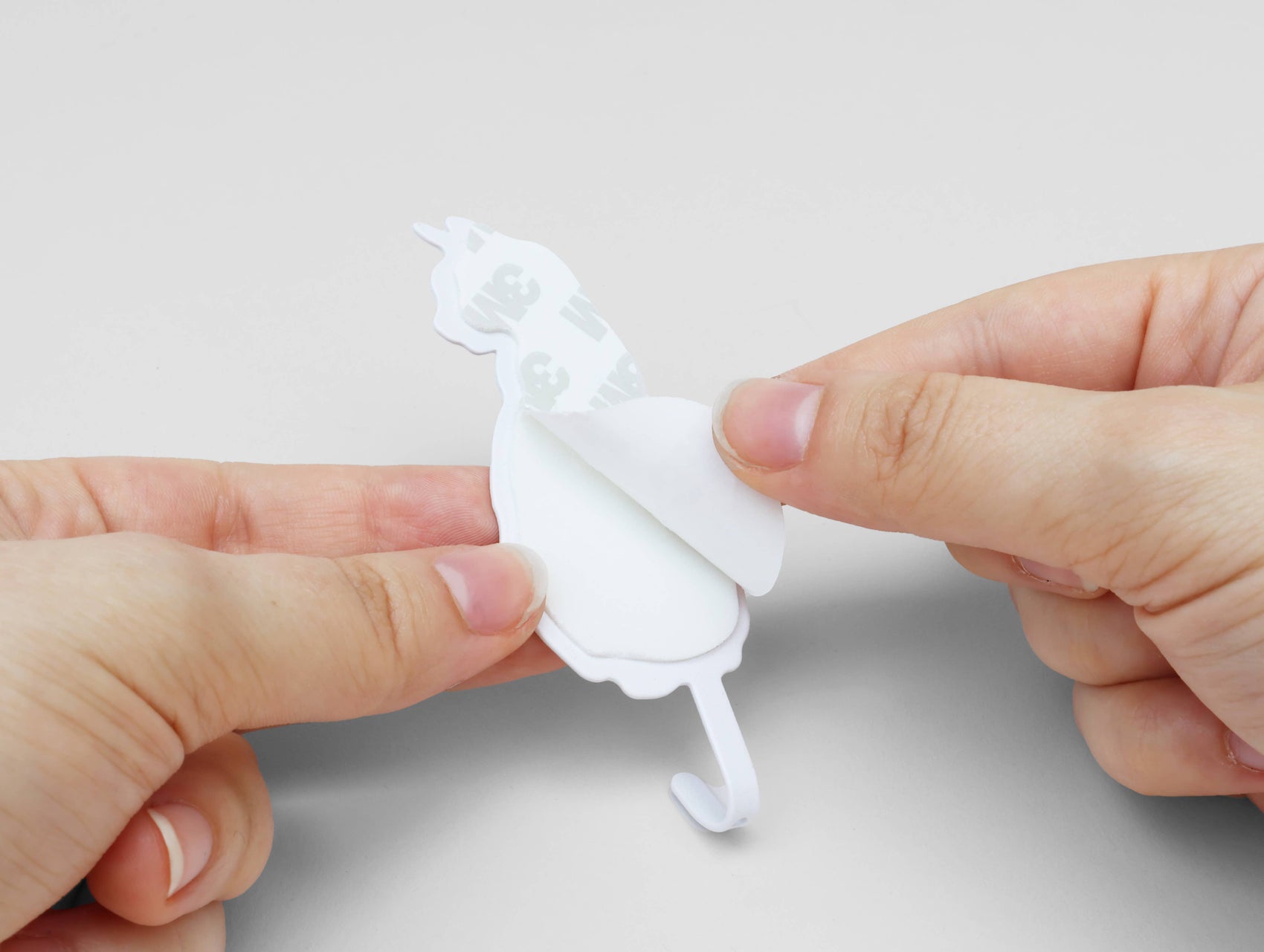 SUCK UK Ltd - USA - Cat Wall Hooks – Hang your stuff on their tails
