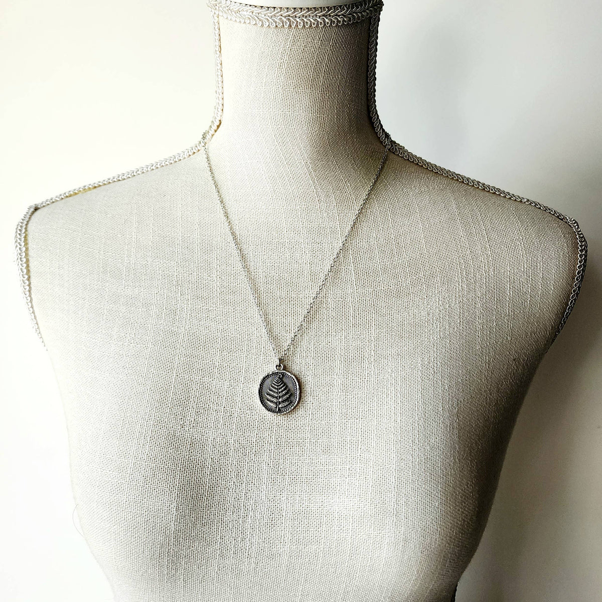 MergingMetals - Woodland Fern Pendant Necklace – Silver Forest Medallion