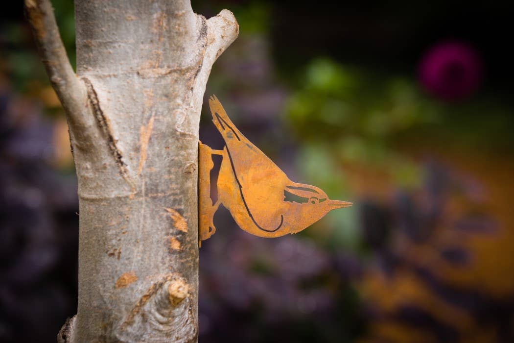 Elegant Garden Design - Nuthatch Tab