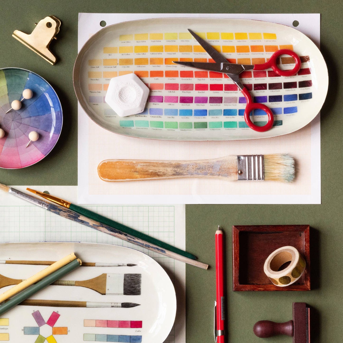 Roomytown Inc - Oval Enamel Tray - Nomenclature of Colors