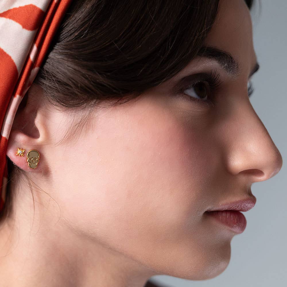 Amano Studio - Skull w/ Heart Eyes Stud Earrings