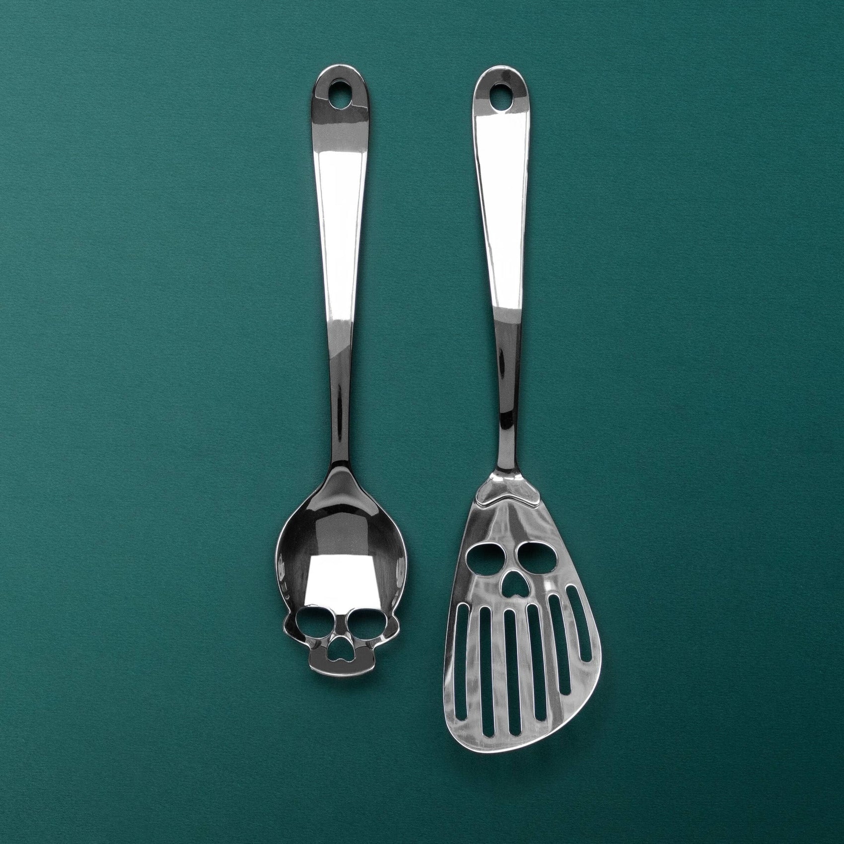 SUCK UK Ltd - USA - Skull Kitchen Spatula - Skull faced stainless steel utensil