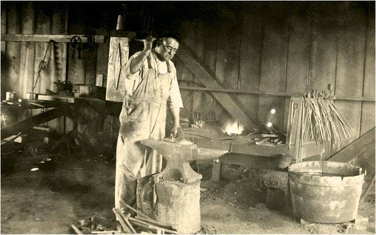 Found Image Press - Magnet AA-74 Blacksmith and Anvil