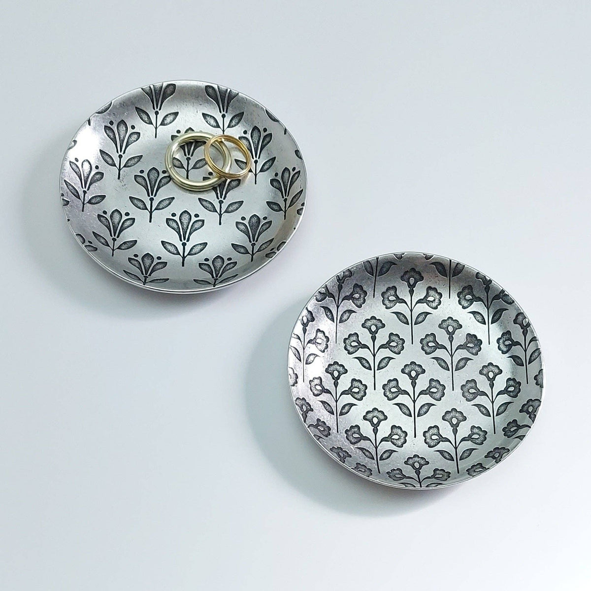 Beehive Handmade: Floral Repeat Ring Dish